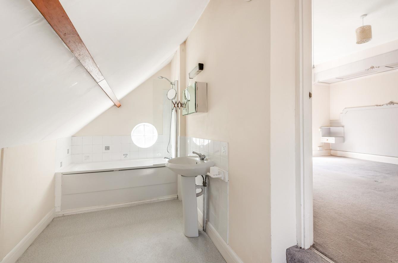 Grove Road, Sutton Home